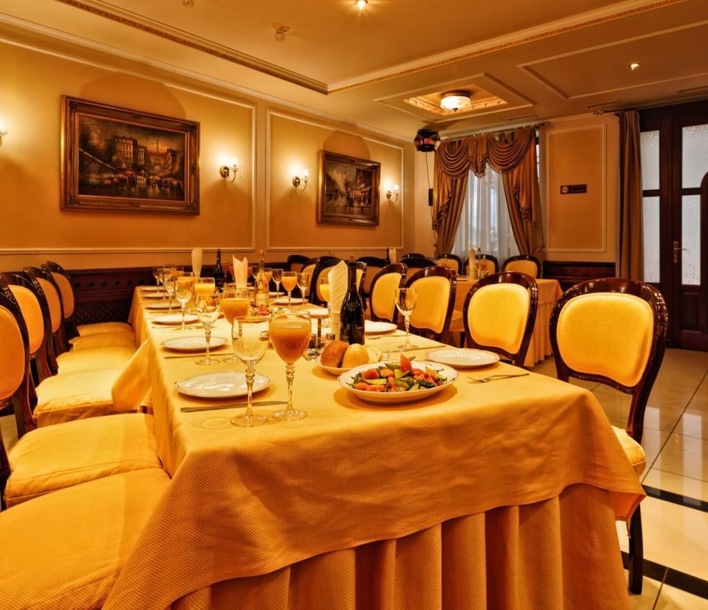 Karpaty Hotel Yaremche Exterior foto