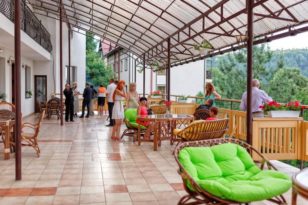 Karpaty Hotel Yaremche Exterior foto